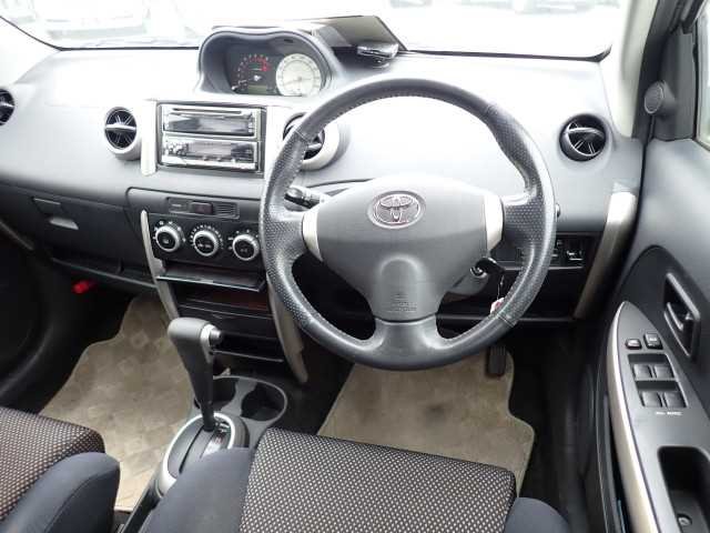 Toyota Ist 2004